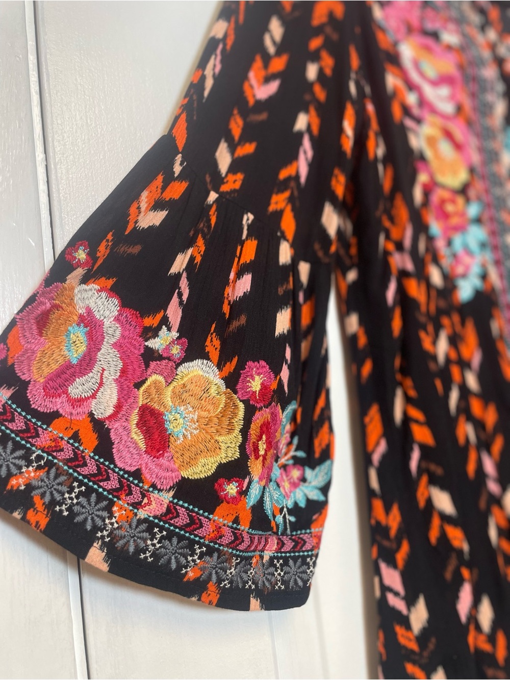 Savanna Jane Sophia Embroidered Boho Tunic Top Black | Size Medium - Picture 3 of 9